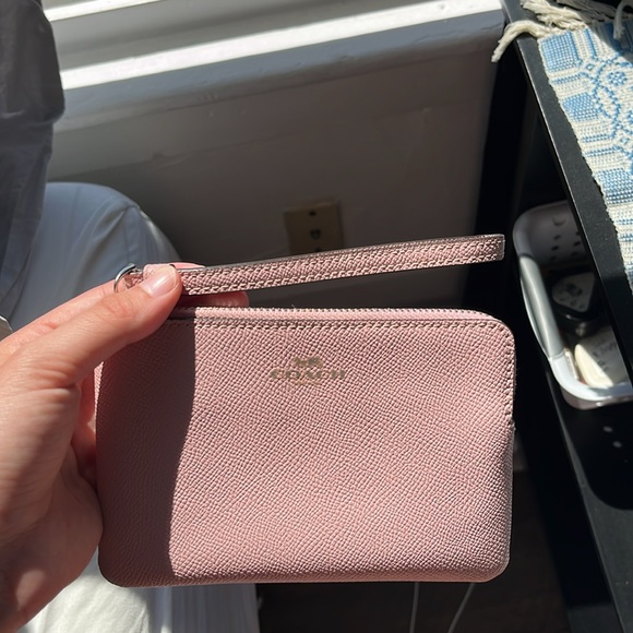 COACH wrist wallet - Picture 4 of 8